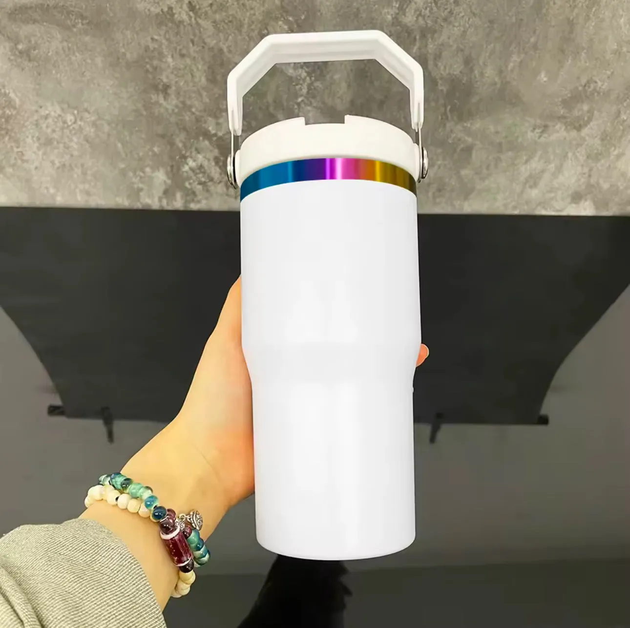 20oz Kids Drink Bottle with Top Flip Handle - Rainbow Plated