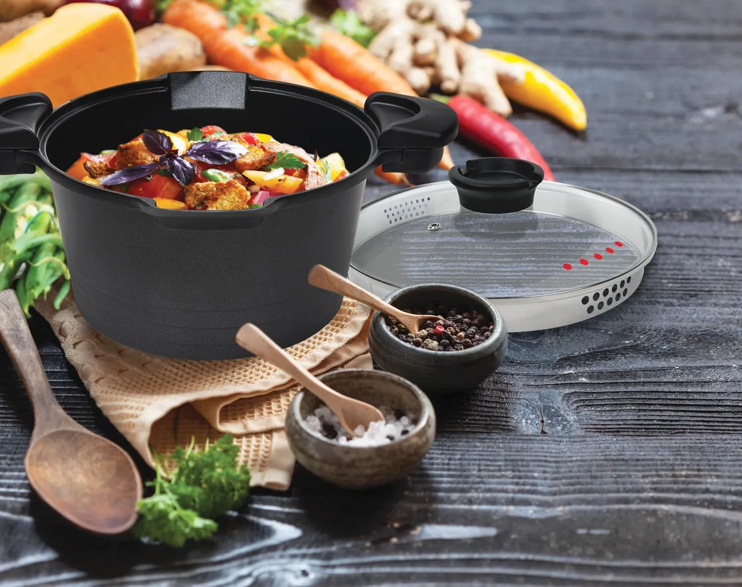 5 QT. Non-Stick Stock N’ Pasta Pot w/ Locking Handles and Easy Pour Strainer, 9”