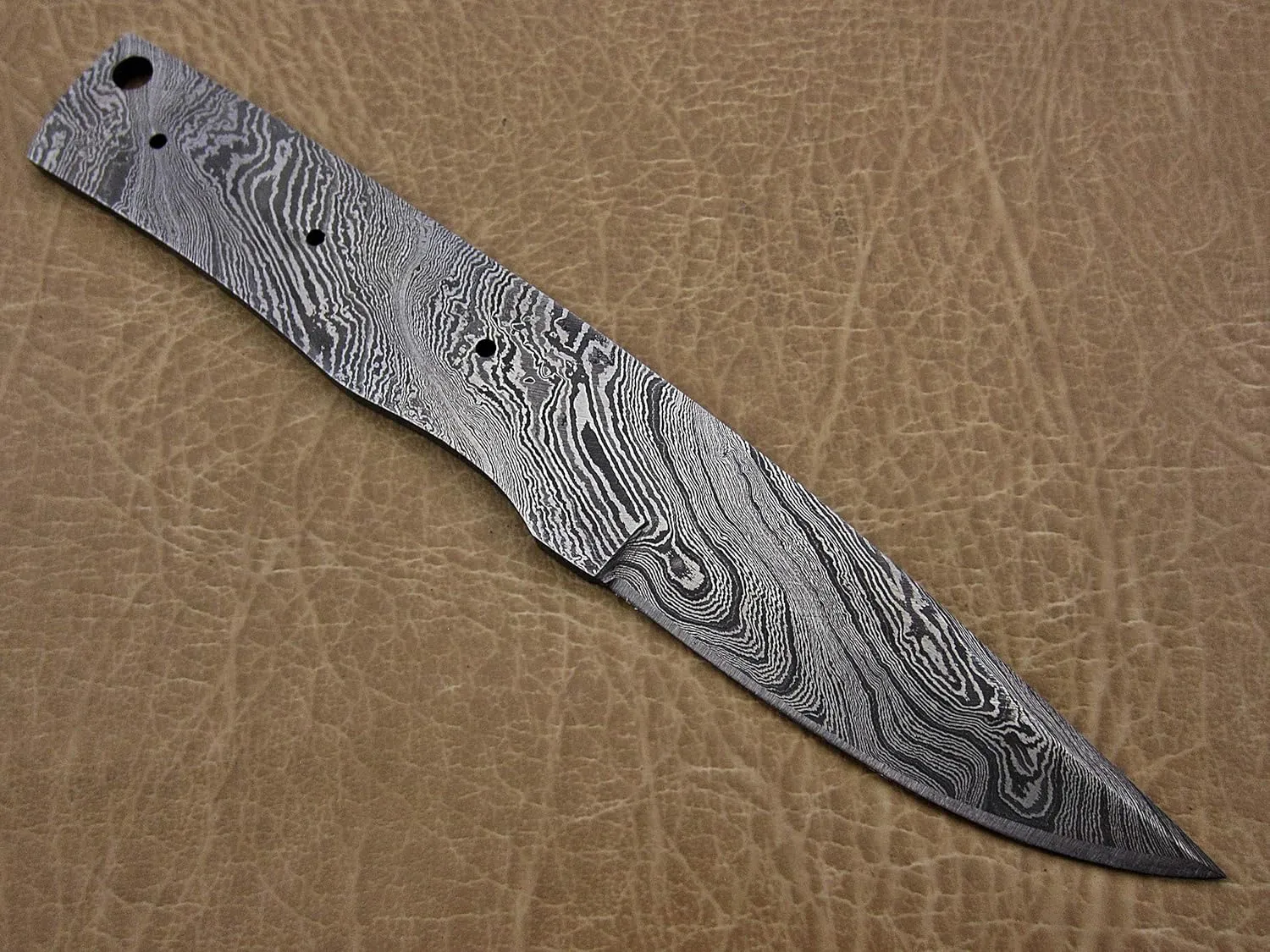 7.5 inches long hand forged Damascus steel blank blade skinning knife with 3 Pin holes and an inserting hole 3 inches cutting edge pocket knife blank blade