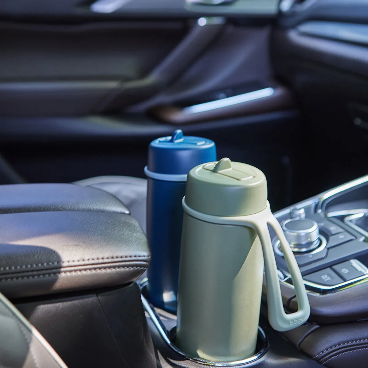 b.box Insulated Flip Top Drink Bottle 690ml - Midnight