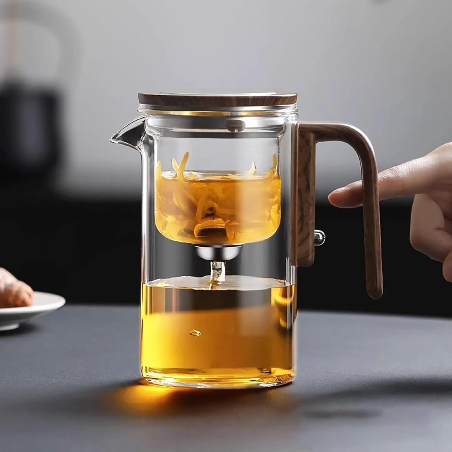 Brewaura Magical Teapot,Enchanti Tea Pot,Magic Tea Cup with Strainer, with Infuser, Magnetic Switch,Easy Brew, One-Click Tea Drinking (Yellow,520ml)
