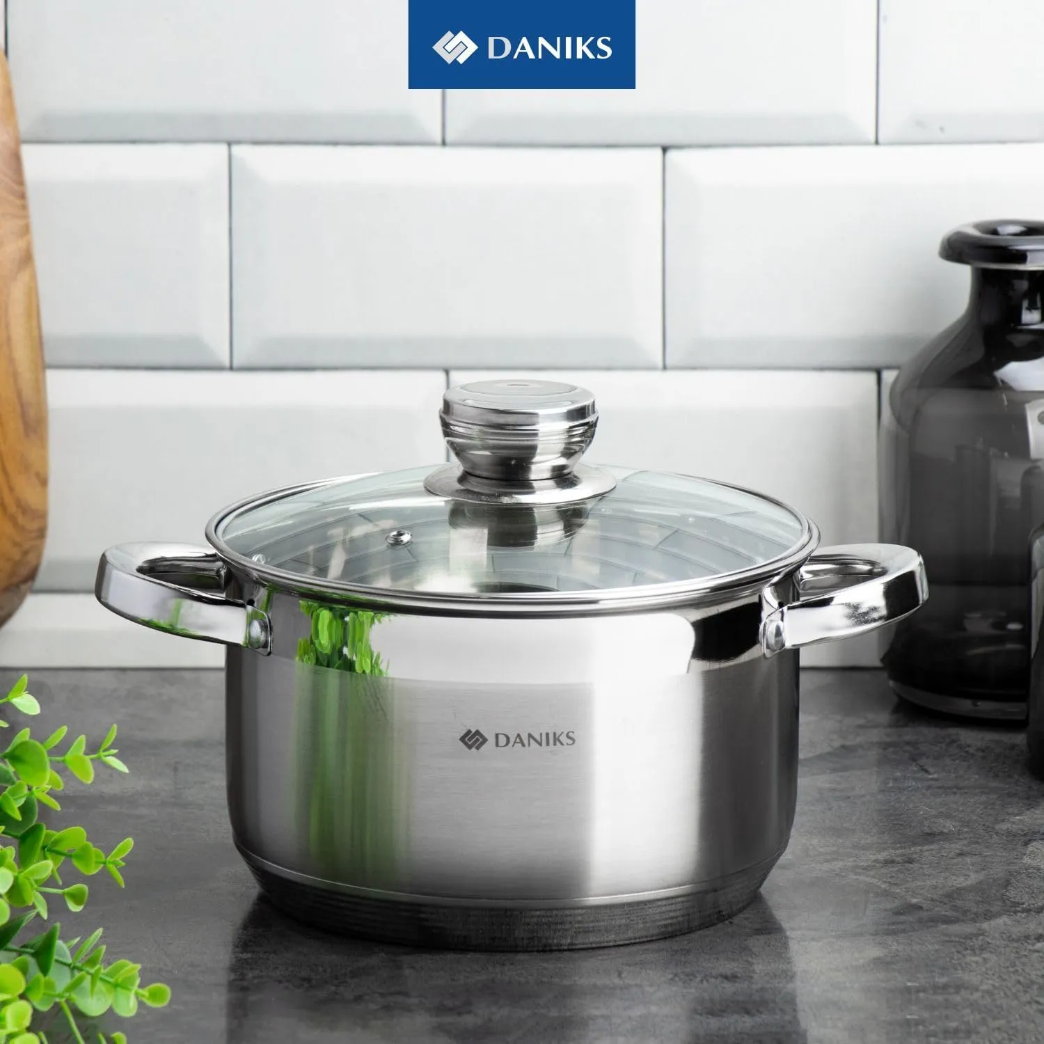 Daniks Standard Stainless Steel Stock Pot with Glass Lid – Induction 7 Quart, Dishwasher Safe, Measuring Scale, For Soup, Pasta, Stew, Silver