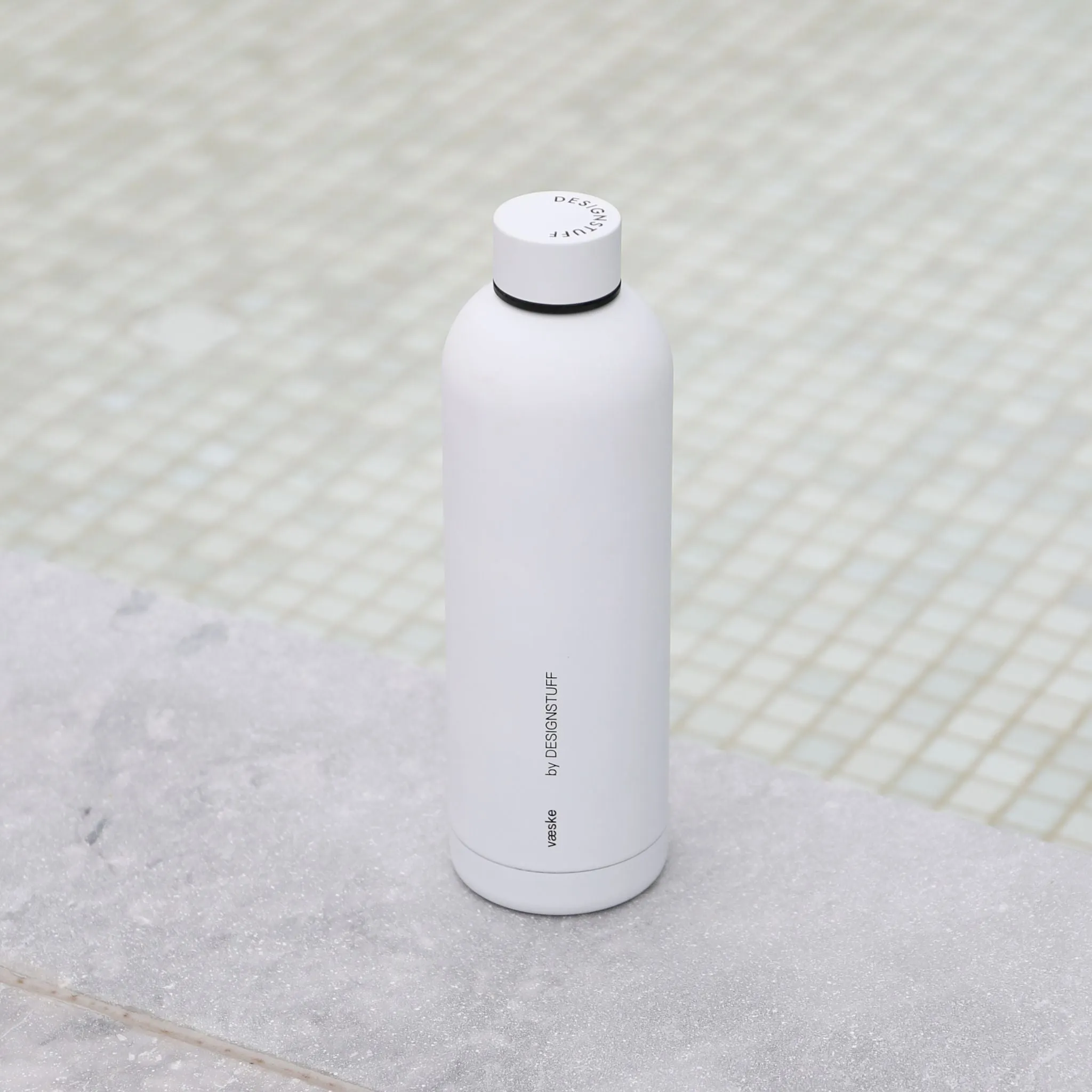 DESIGNSTUFF Vaeske Drink Bottle 750ml, White