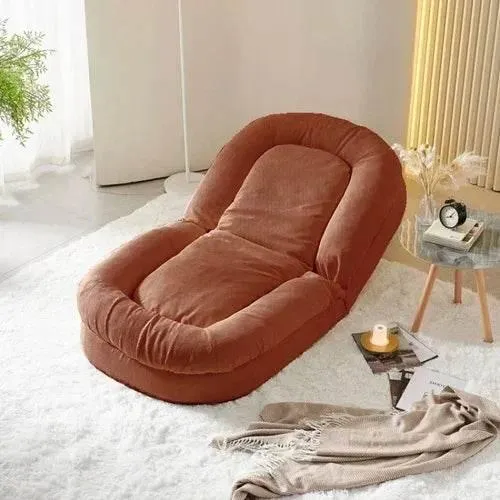 Foldable Scandinavian Lounge Chair - Retractable Design
