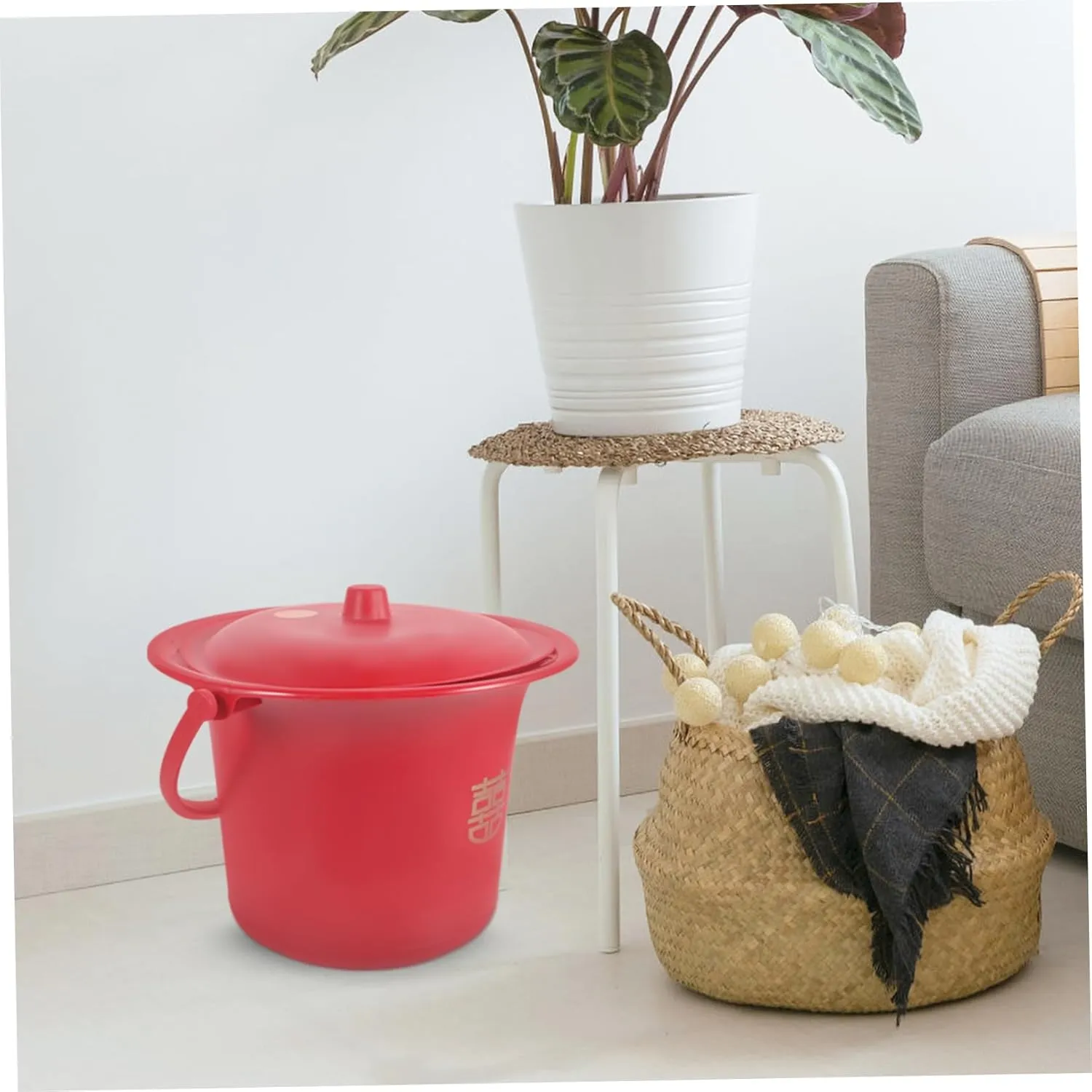 FRCOLOR Spittoon Bucket Urinals Spittoon Night Urine Pot Tank Riser Old People Spittoon Portable Urine Bucket Wedding Spittoon Urine Storage Pot Red Pp Enamel Household Bride