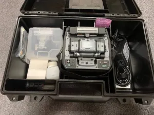 Fujikura New Model FSM-66S Welding Fusion Splicer with CT-08 Cleaver and other accessories.