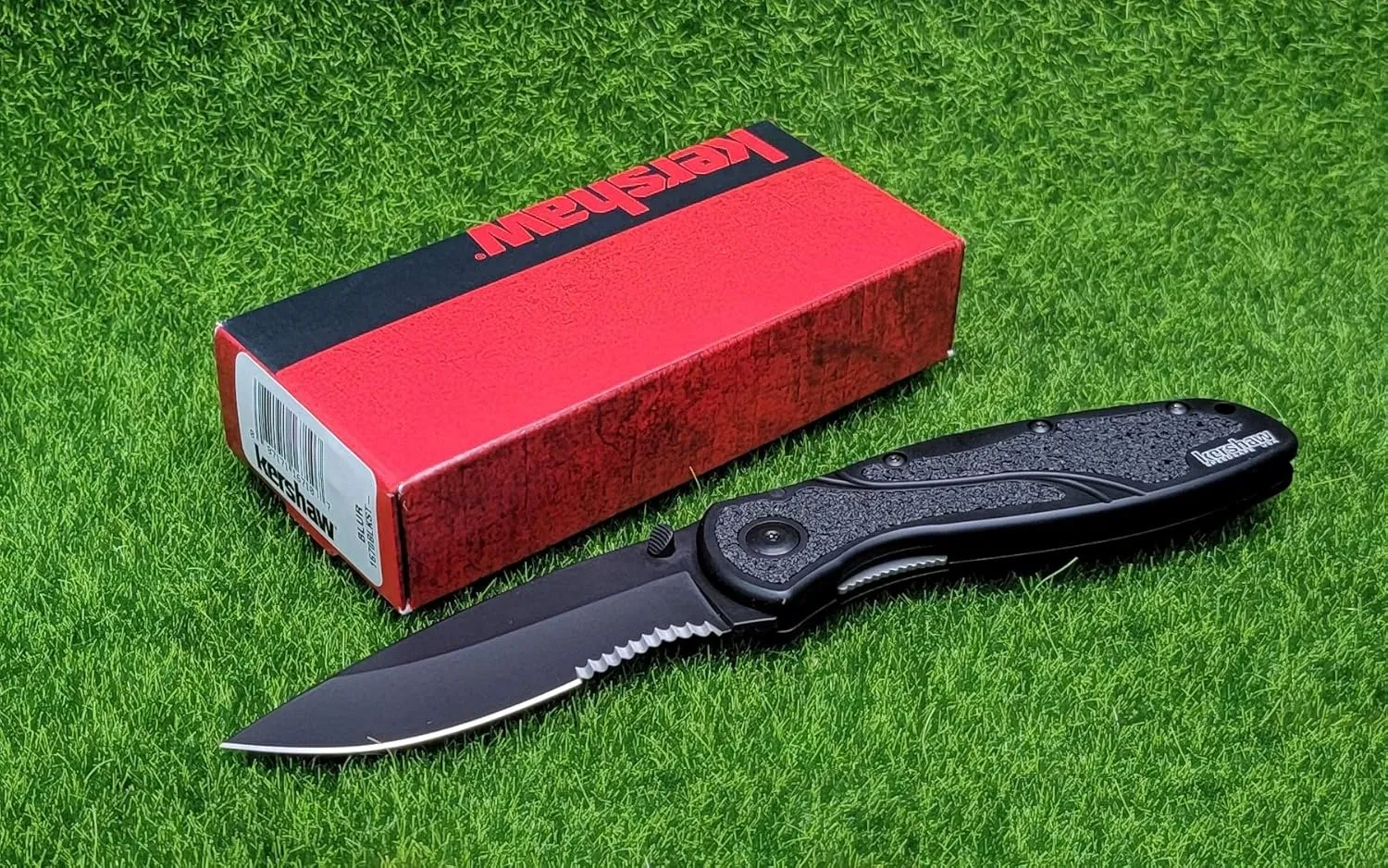 KNIFE, BLUR, BLACK SERRATED
