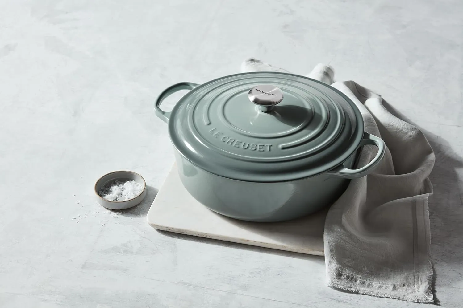 Le Creuset Enameled Cast Iron Signature Round Wide Dutch Oven, 6.75 qt., Flame