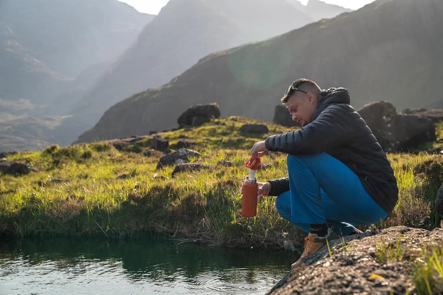 LifeStraw Go Series — Insulated Stainless Steel Water Filter Bottle for Travel and Everyday Use Removes Bacteria, Parasites and Microplastics, Improves Taste, 1L Icelandic Blue