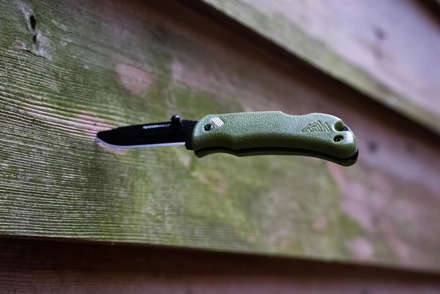 Outdoor Edge Razor Mini Folding Pocket Knife - Compact 2.2" EDC with RazorSafe Replaceable Blades - Perfect Small Everyday Carry - Includes 2 Replaceable Drop Point Blades - Great Gift for Women