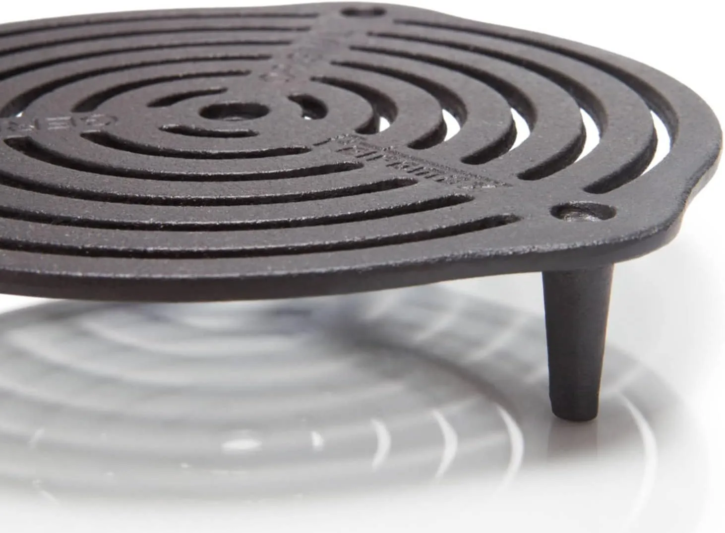 Petromax Cast Iron Stack Grate for Dutch Ovens, Prevent Bottom Burning and Evenly Distribute Heat, Can Also Place Directly in The Campfire or on The Table as a Trivet
