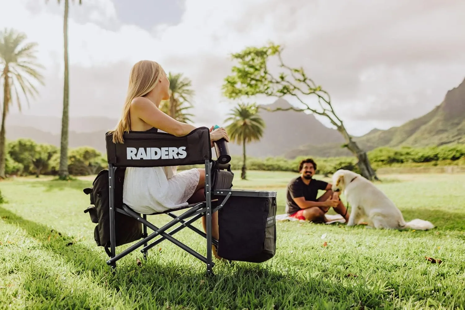 PICNIC TIME NFL Unisex-Adult NFL Fusion Camping Chair with Side Table and Soft Cooler, Beach Chair for Adults, Lawn Chair