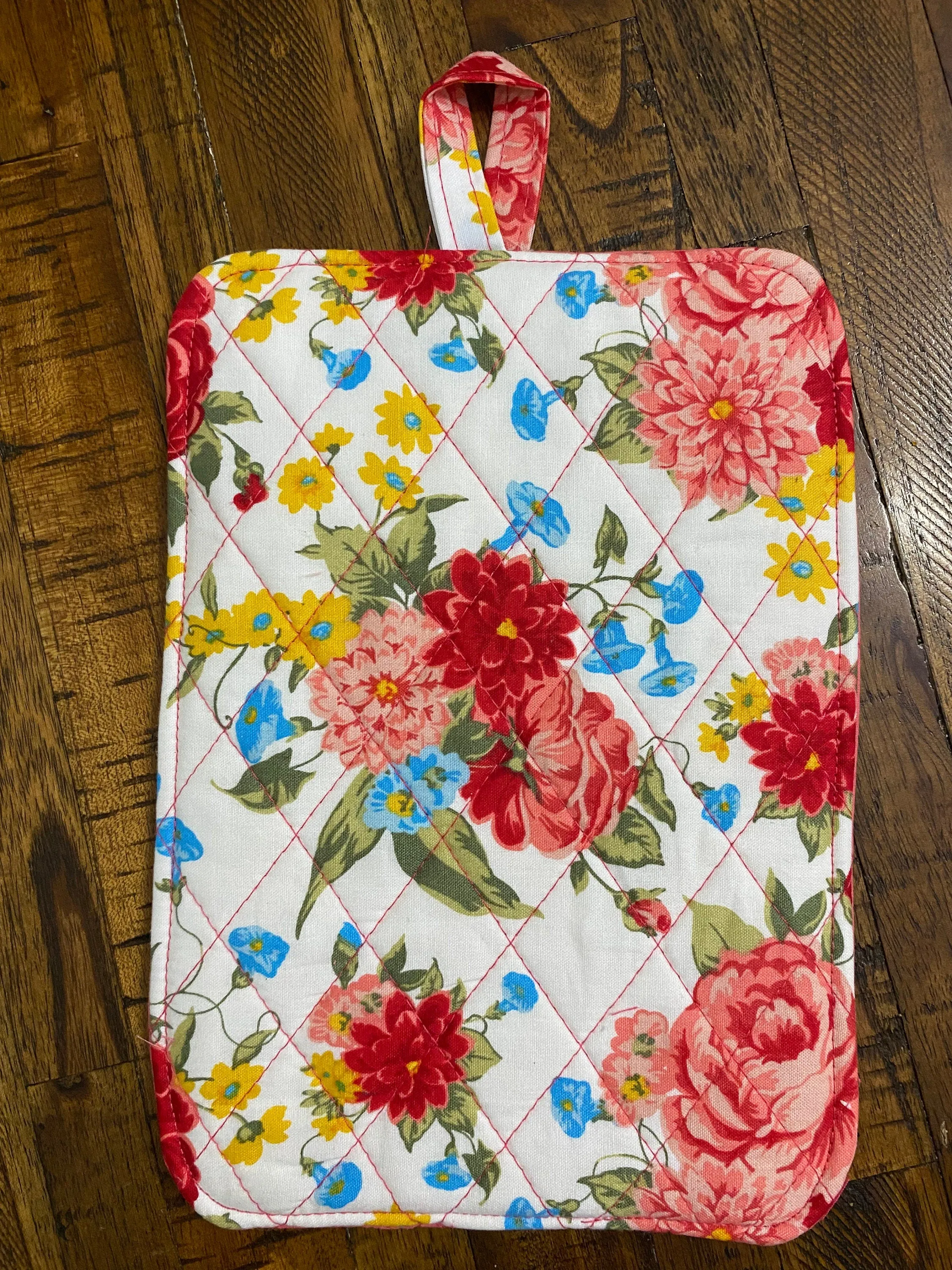 PW Sweet Rose Potholder w/Magnet Hanger or Loop - Quilted Fabric