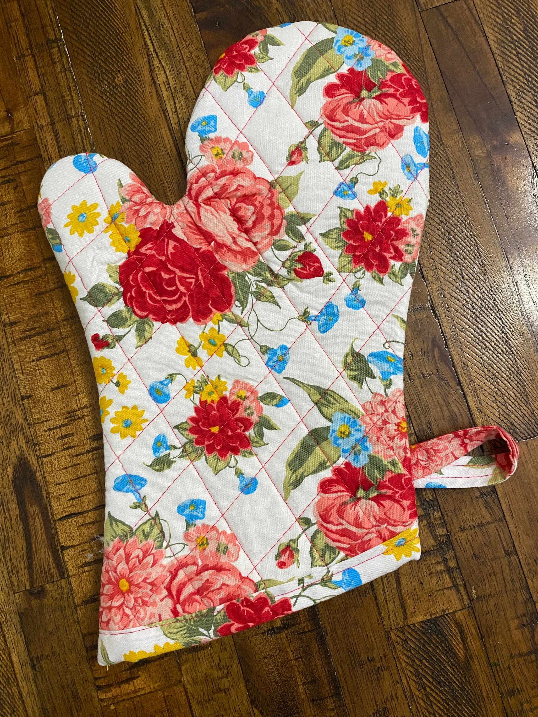 PW Sweet Rose Potholder w/Magnet Hanger or Loop - Quilted Fabric