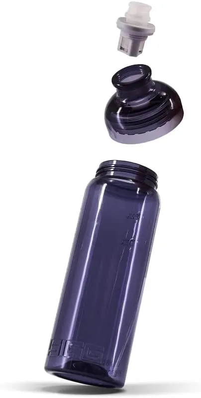 SIGG - Tritan Sports Water Bottle - Feel Blue - With Silicone Mouthpiece - Leakproof - Featherweight - Dishwasher Safe - BPA Free - 20 Oz