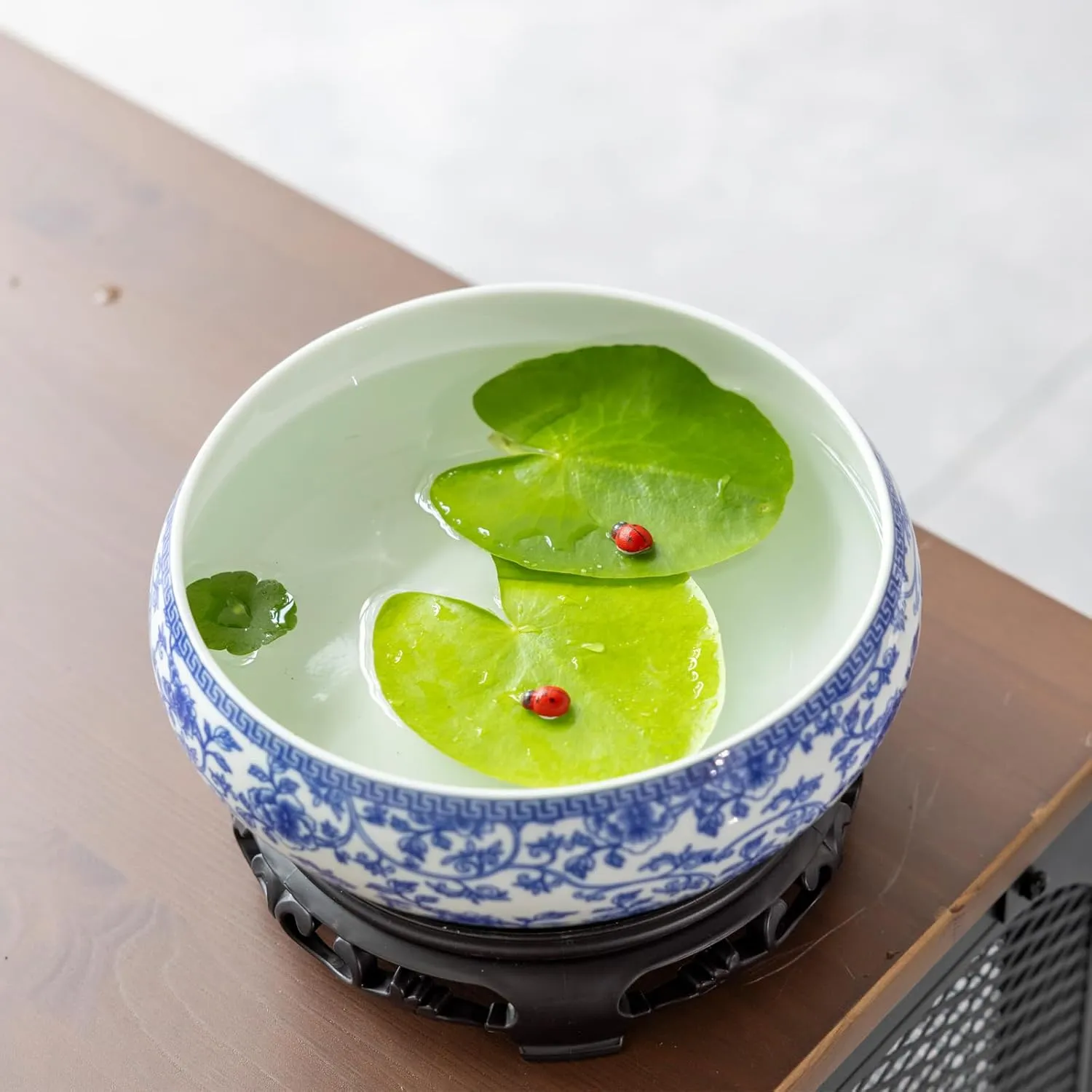 TOIVO Lotus Bowl Planter，White Ceramic Lotus Planter with Plastic Base 7.8”，Lotus Shape Hydroponic Water Lily Flower Pot