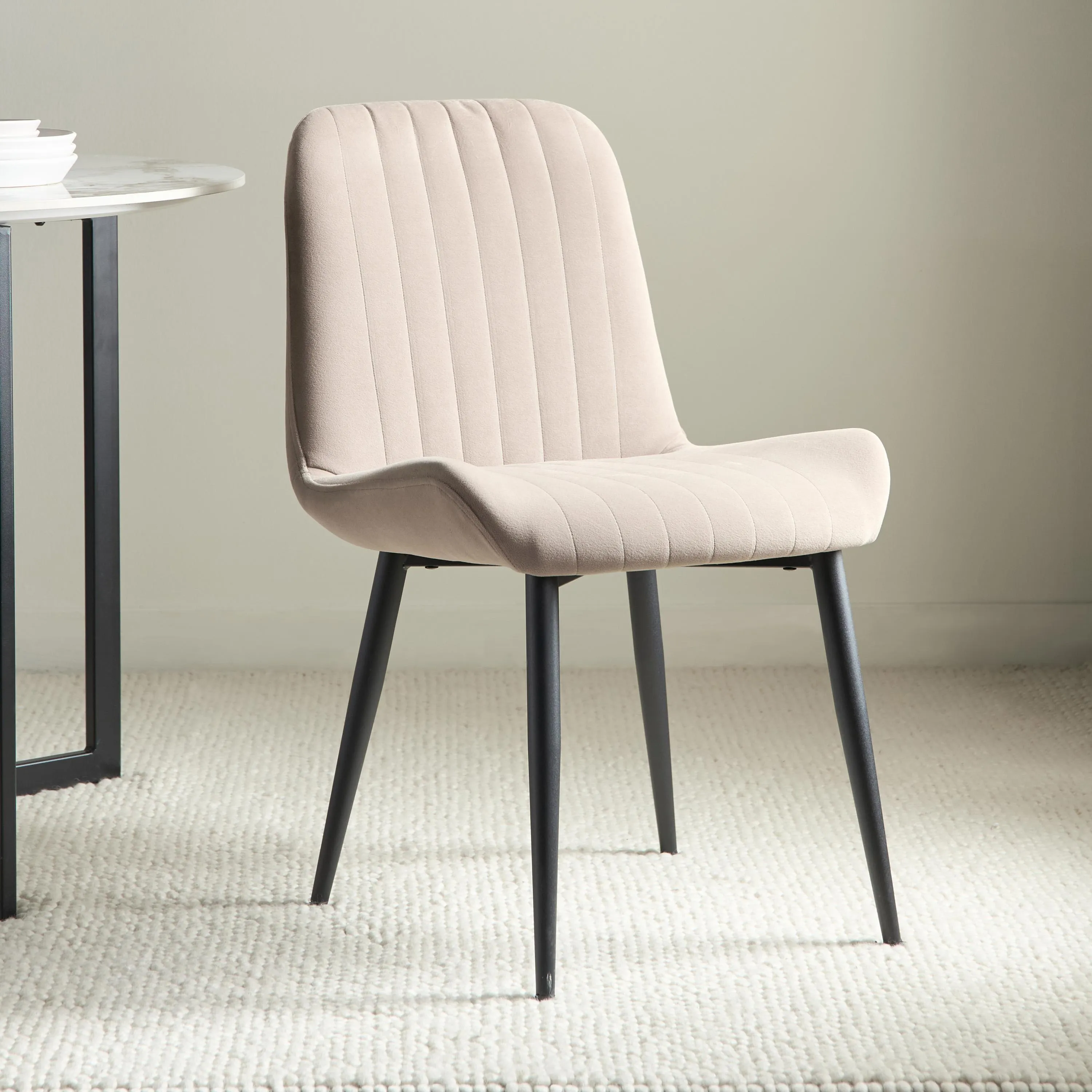 Versa Chair (Set of 2) Velvet Blue Fabric - Leg Black Metal